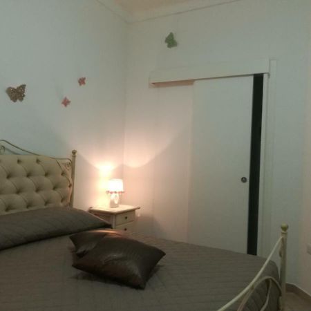 Elisea House Apartment ออเรีย ภายนอก รูปภาพ