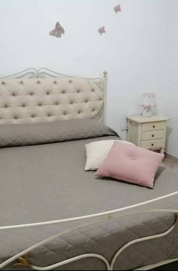 Elisea House Apartment ออเรีย ภายนอก รูปภาพ