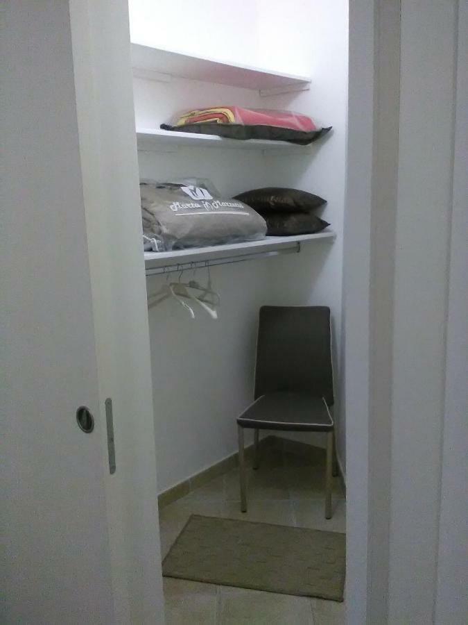 Elisea House Apartment ออเรีย ภายนอก รูปภาพ